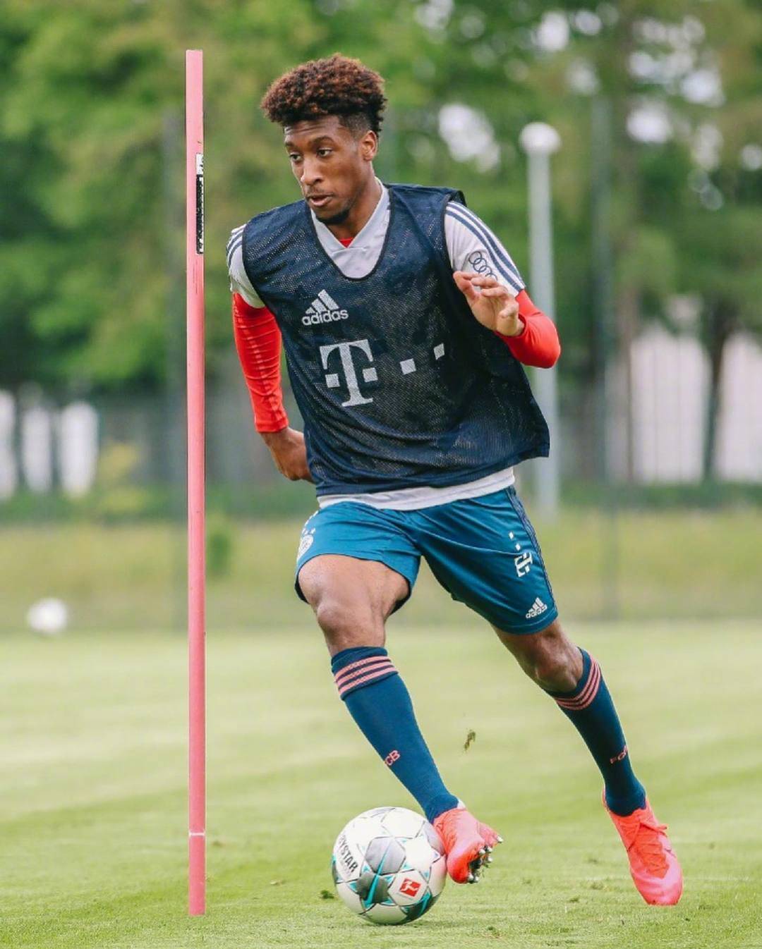 爱游戏全站关于武汉三镇强势反弹备战德甲金州勇士主帅复盘备战葡超，阿贾克斯围绕社区盾扳平良机看傻球迷的信息